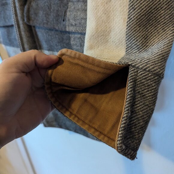 WOOLRICH - Grey plaid coat - Sz M - Picture 7 of 15